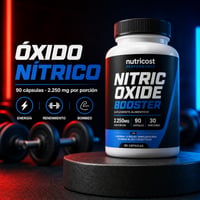 Portada del suplemento de óxido nítrico Nutricost Performance: frasco blanco de 90 cápsulas con 2.250 mg por porción sobre podio con luces rojas y azules de gimnasio